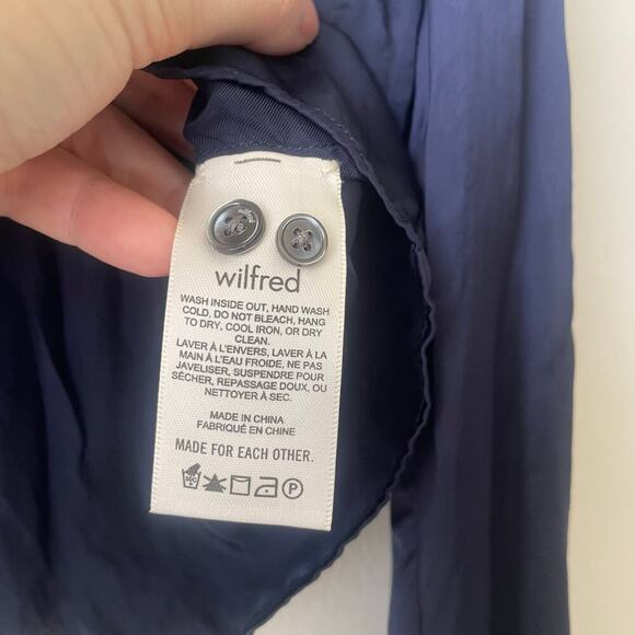 Aritzia Wilfred Satin Cropped Blouse Tie Front in Navy Blue Size Small - Picture 6 of 8